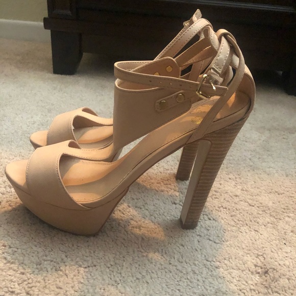 Colin Stuart Heels - Picture 2 of 6